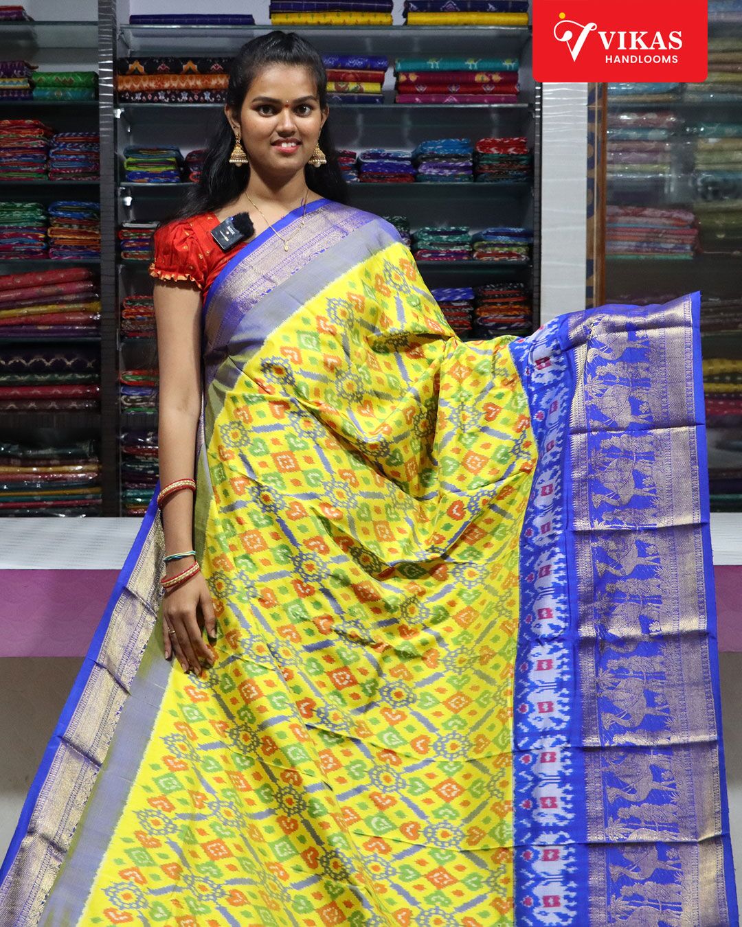Pochampally Kanchi Pattu Yellow And Blue Border Sarees