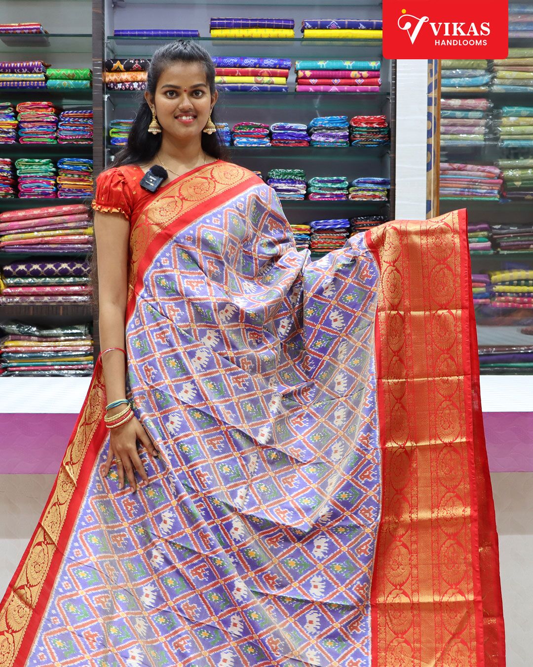 Pochampally Kanchi Pattu Double Shade Blue And Red Border Sarees