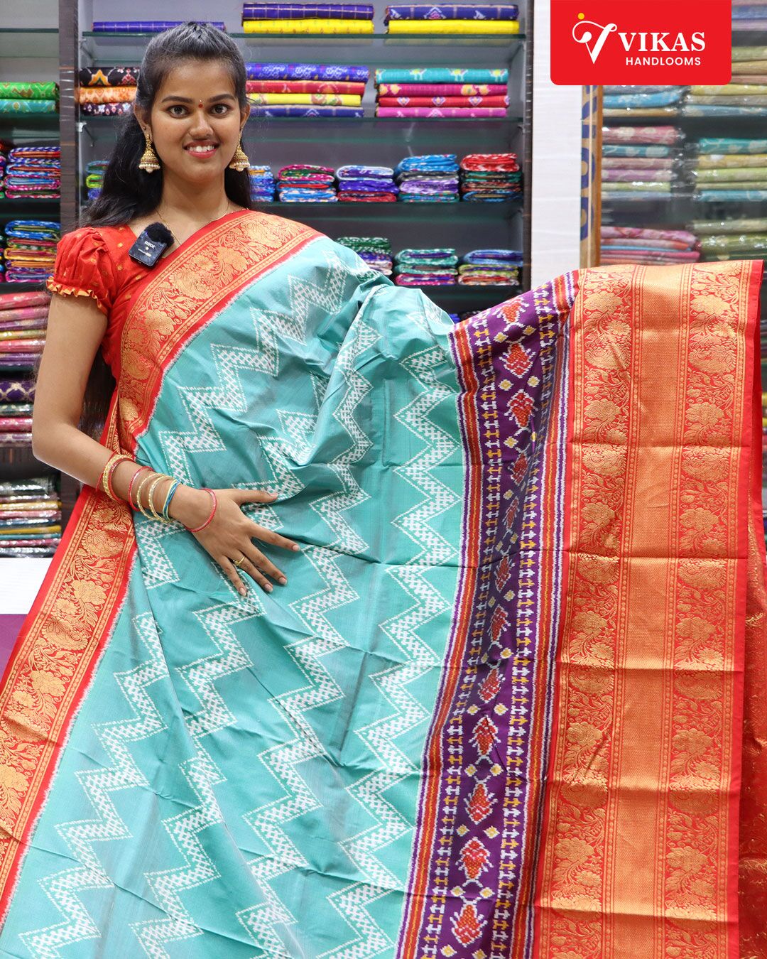 Pochampally Kanchi Pattu Light Green And Red Sarees