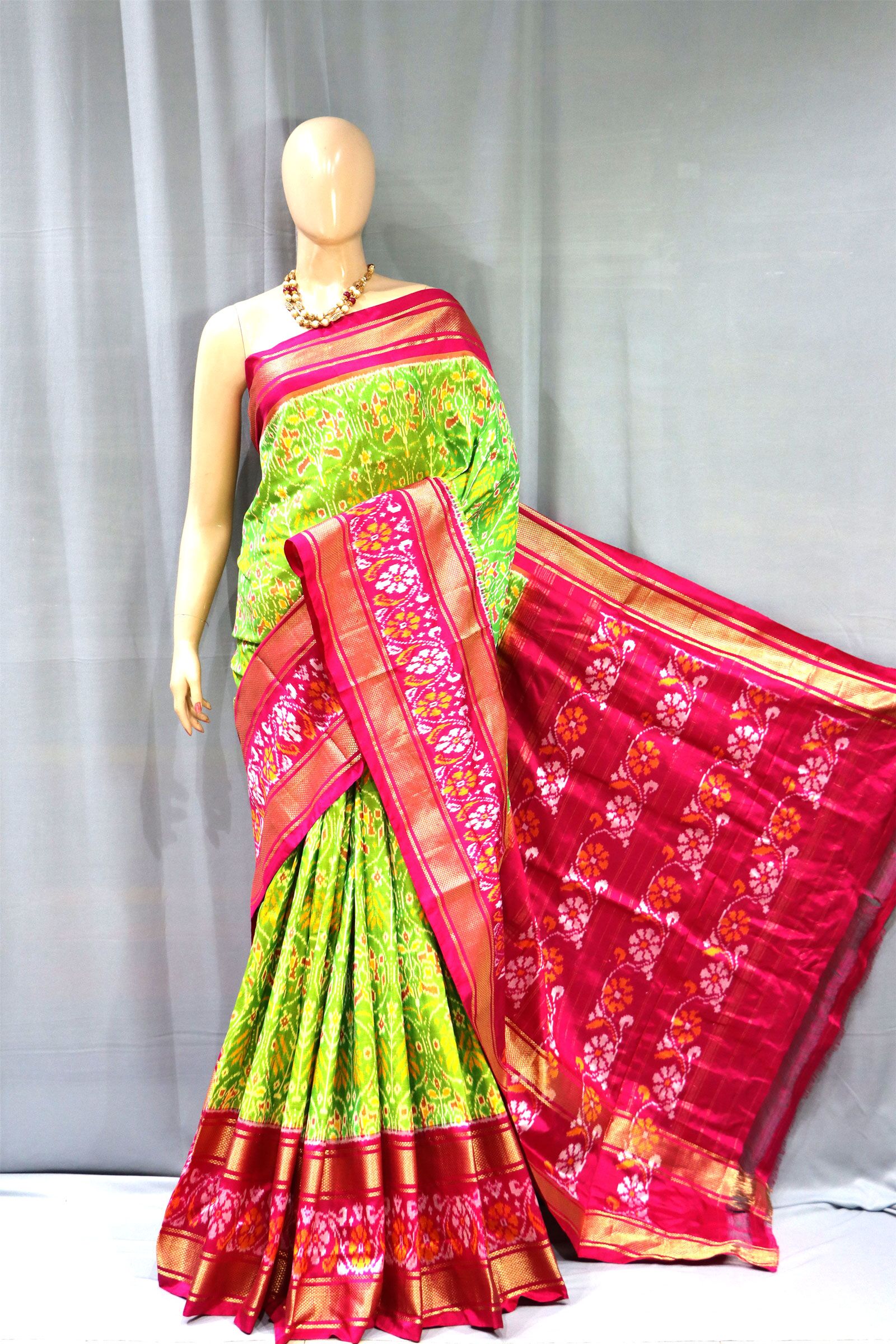 Pochamapally Ikat Break Border Green Pattu Saree