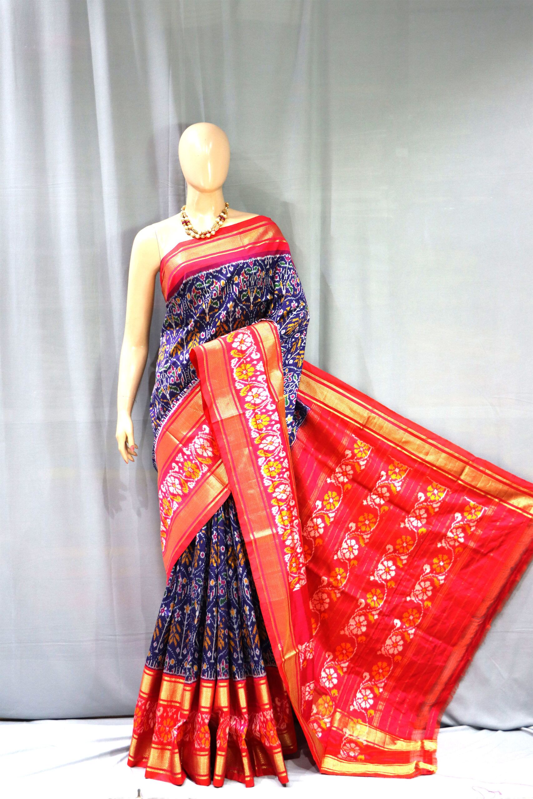 Pochamapally Ikat Break Border Violet Pattu Saree